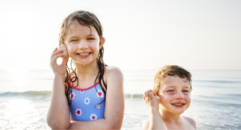 children-seaside